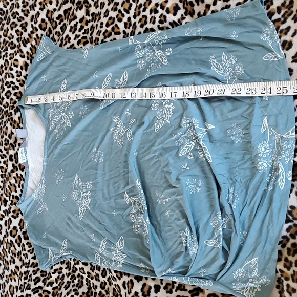 Martha Stewart floral top - Picture 6 of 7